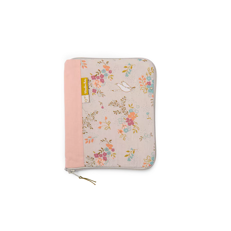 protège carnet de santé fleurs de la marque Moulin Roty